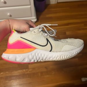 Women’s Nike Renew sneakers